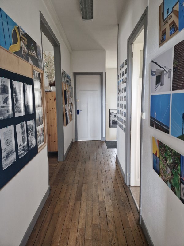 Photo B